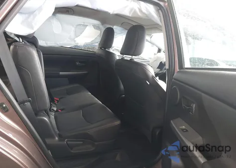 2015 Toyota Prius V Five z USA, uszkodzony, nr VIN JTDZN3EU2FJ029508